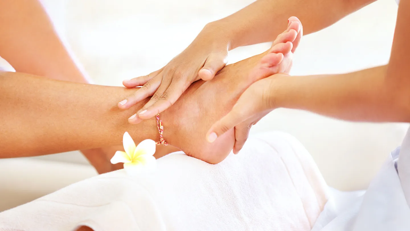 Professionell avkopplande fot massage.